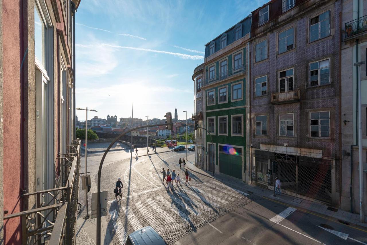 Light Blue * Oporto